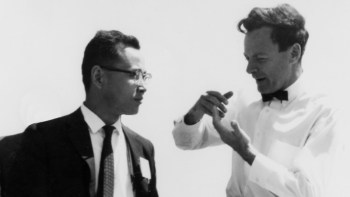 Toichiro Kinoshita (left) and Richard Feynman on a boat